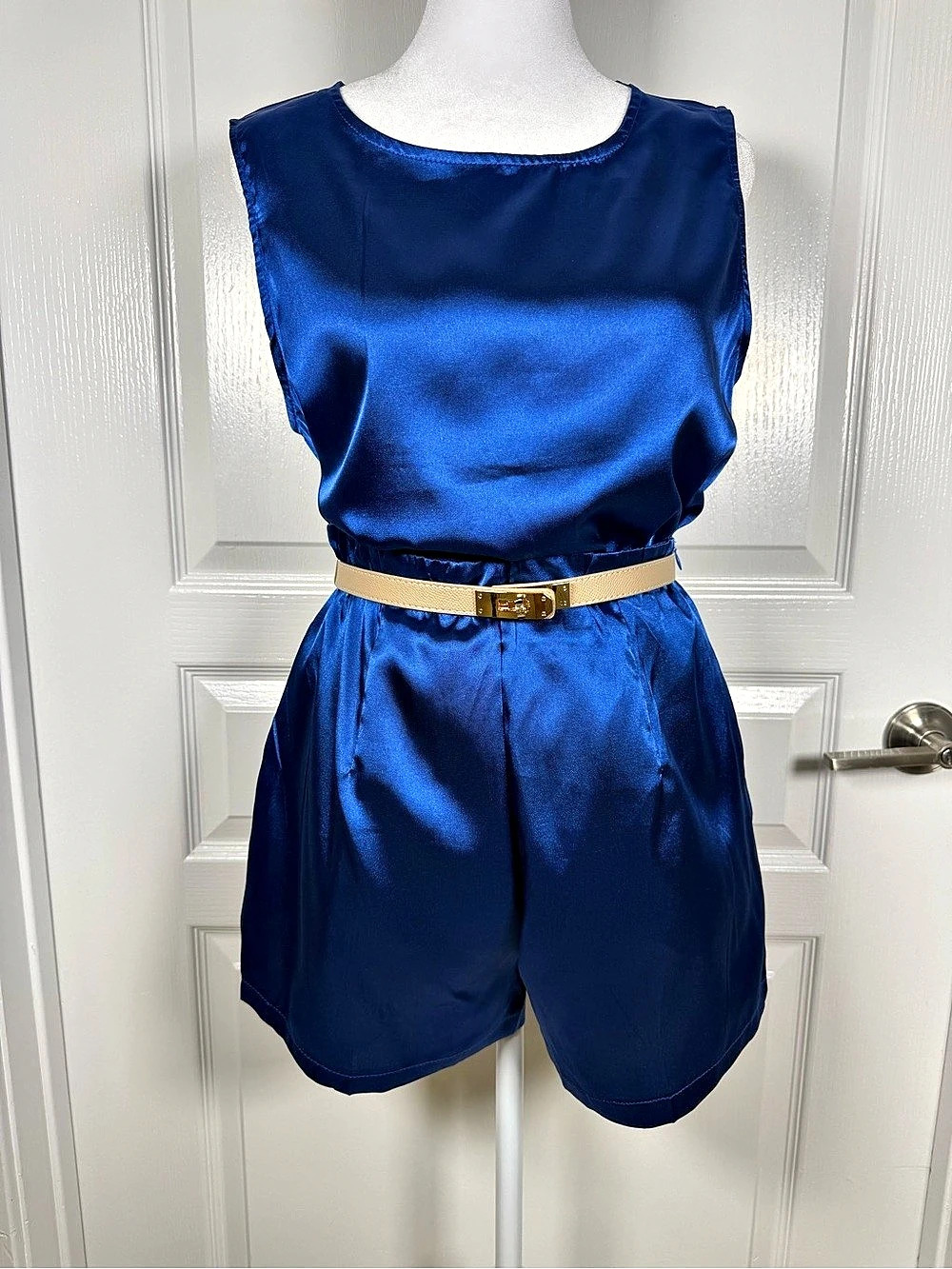 Blue Satin-Look 2 pieces set top and shorts Size Medium
